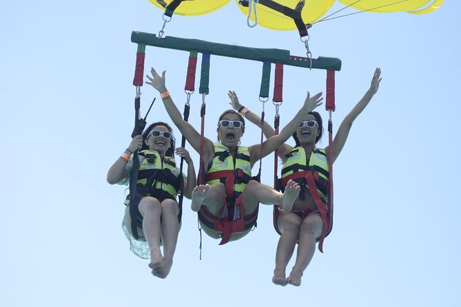 2 in 1 Parasail Cancun and Jet ski - Jet ski for 30 minutes: fun, speed, and a logistics check