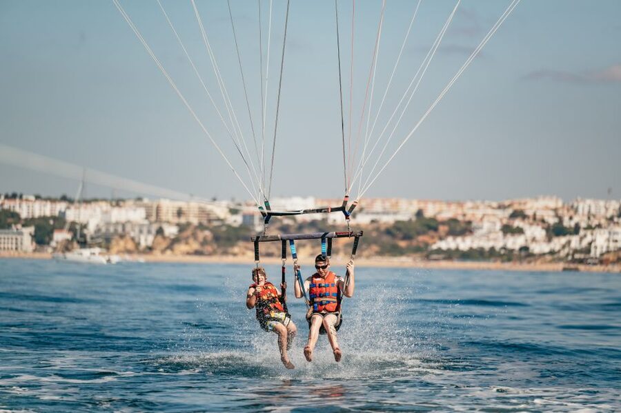 Albufeira: Parasailing Boat Trip - Safety Briefing and Harness Setup: This Is a Guided Experience