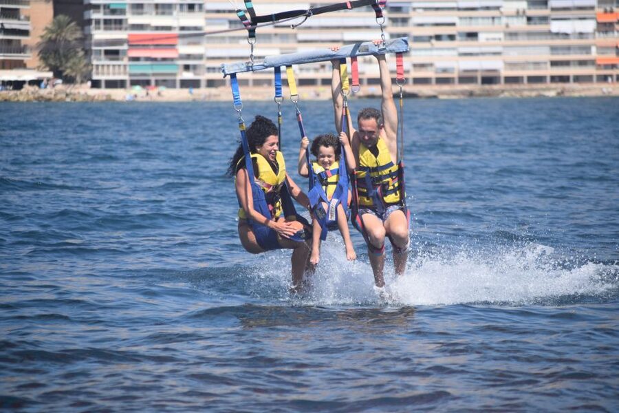 Alicante: Boat Trip and Parasailing Experience with Drink - Photos, Memories, and the Value of Seeing It Twice