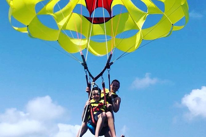 Aruba Parasailing with Unparalleled Views - The Pre-Flight Briefing: How the Crew Helps You Relax
