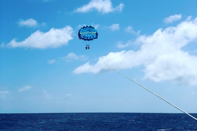 Aruba Parasailing with Unparalleled Views - Flight Types in Aruba: Single, Tandem, or Triple