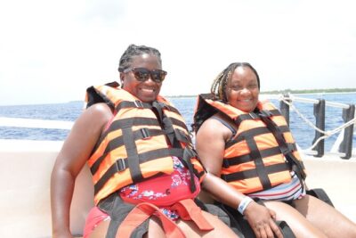 Best Parasailing Cozumel + Locker - Getting geared up: harness fit, safety briefing, and what the crew actually does