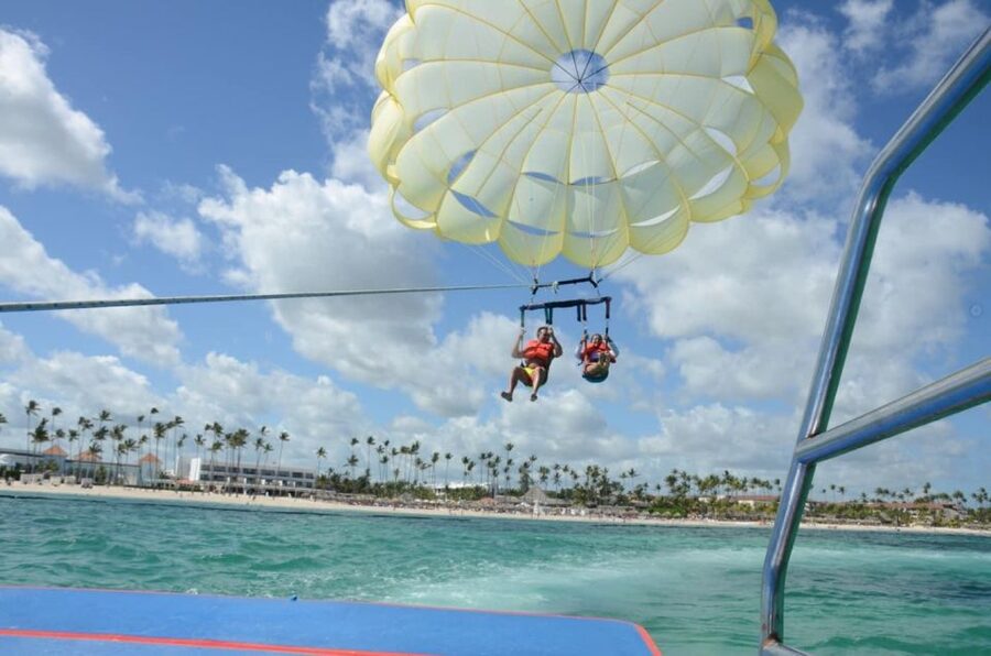 Buggy Tour and Parasailing Experience - Language support: Spanish, English, and French that actually helps
