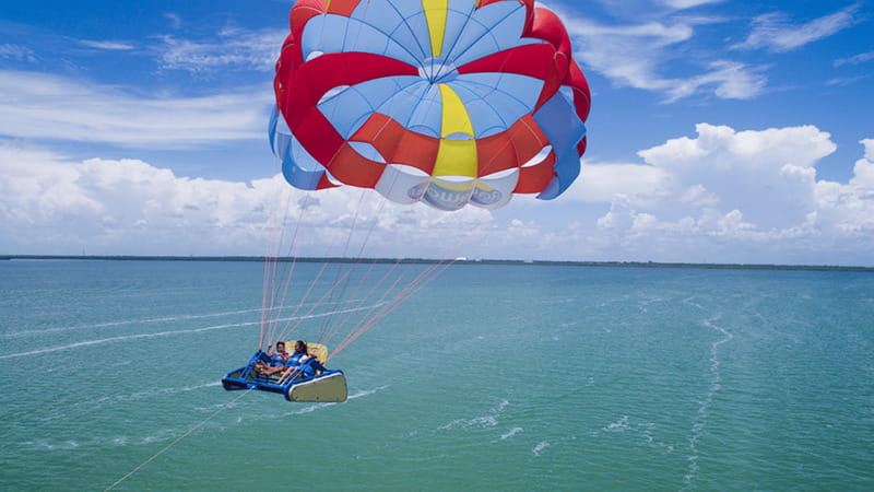 Cancún: Skyrider Parasailing Experience - Arrive 30 minutes early at Aquaworld Cancún and get ready fast