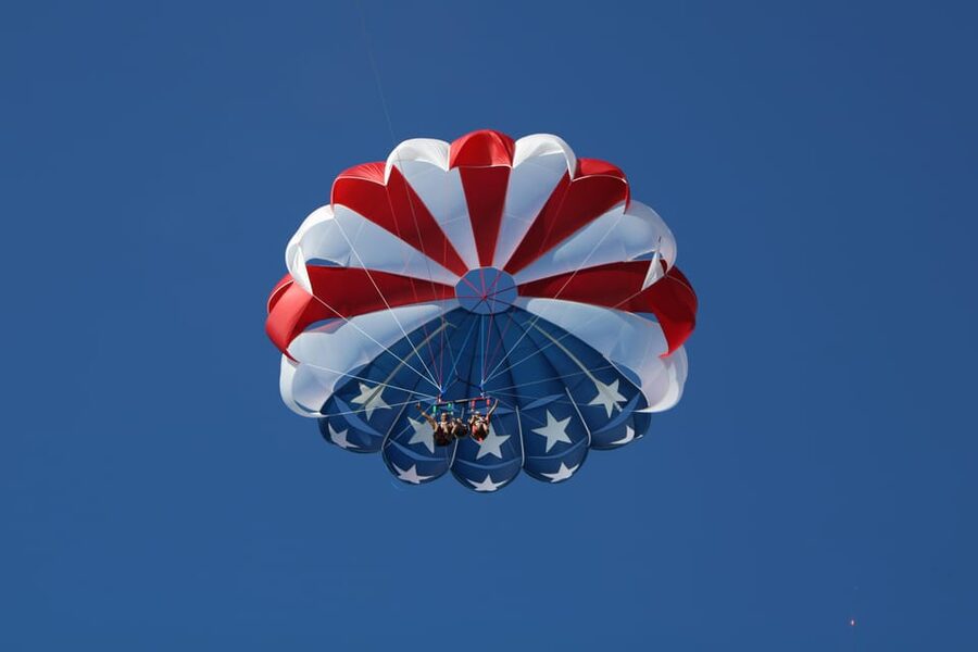 Clearwater Beach: Chute Em Up Parasailing Adventure - From the red trailer to the marina dock: your timing and first impression