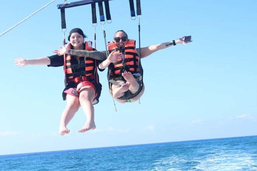 Cozumel: Best Parasailing Experience + Locker - What Your Ride Looks Like From Hook-In to Lift-Off