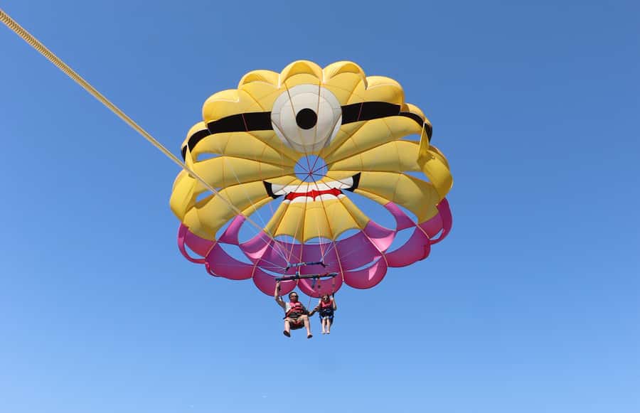 Gold Coast: Parasailing in Surfers Paradise - Safety, Instruction, and Why the Crew Reputation Matters