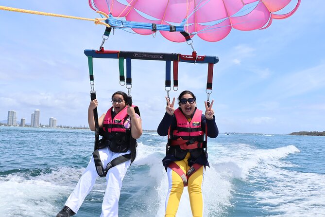 Gold Coast & Surfers Paradise - Parasail & V8 Jetboat Combo - Parasailing 400 Feet Over the Broadwater