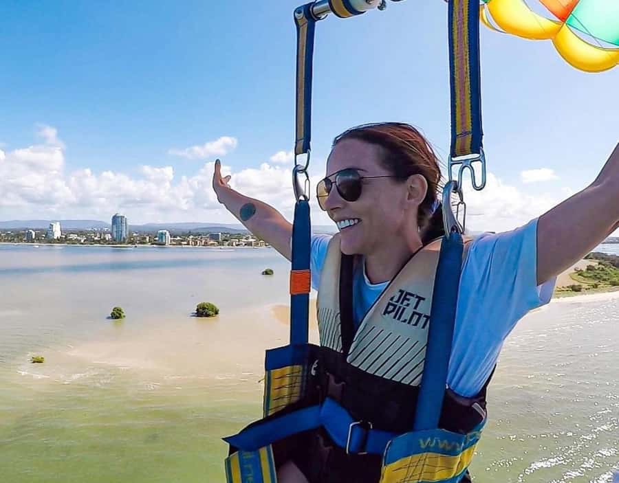 Gold Coast: Surfers Parasailing with Free Photos - From Surfers Paradise to the open water: your on-the-day flow