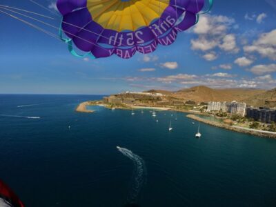 Gran Canaria: 1 to 3 Person Parasail over Anfi Beach - From the Watersports Kiosk to the Boat: The Easy Start