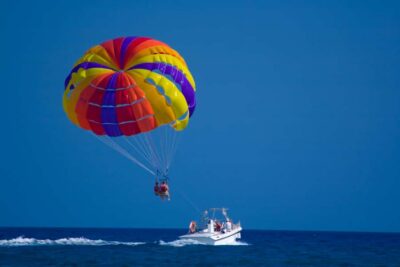 Hurghada: Parasailing Adventure on the Red Sea - Getting on the boat: where the real adrenaline starts