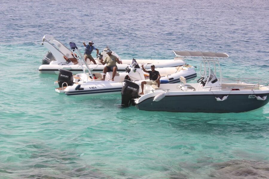 Hurghada: Speedboat Parasailing Adventures & Hotel Pick up - Speedboat Comfort: Shade, Stereo, and Keeping Your Spirits Up