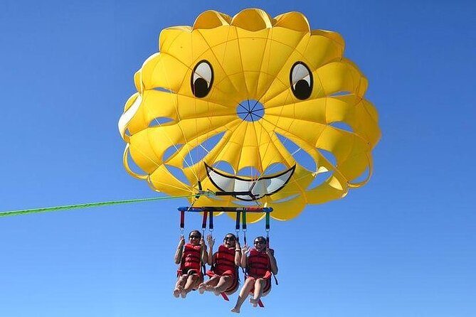 Hurghada Summer mix: Parasailing, and Banana Boat Fun - Group size and the staff vibe: small groups can help, but manners matter