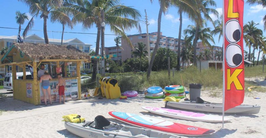 Key West: All-Day Watersports Beach Pass With Parasailing - Smather’s Beach Day Pass: How the Schedule Feels