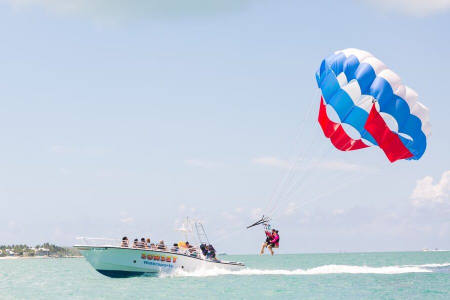 Key West Parasailing at Smathers Beach - Landing Back at Smathers: Smooth Ending, Not a Clunky Finish