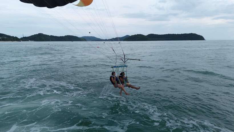 Langkawi: Jet Ski and Parasailing Tour - Parasailing: the thrill moment above Langkawi