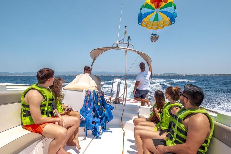 Lanzarote: Parasailing Adventure in Puerto del Carmen - The Boat Ride to Launch: Why This Part Matters