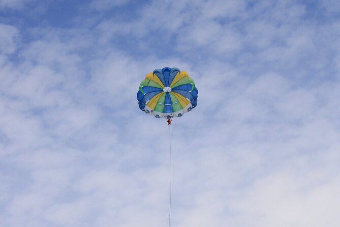 Los Cabos Parasailing Adventure Skybound over Cabo San Lucas Bay - Safety and Comfort: What to Expect Before You Fly