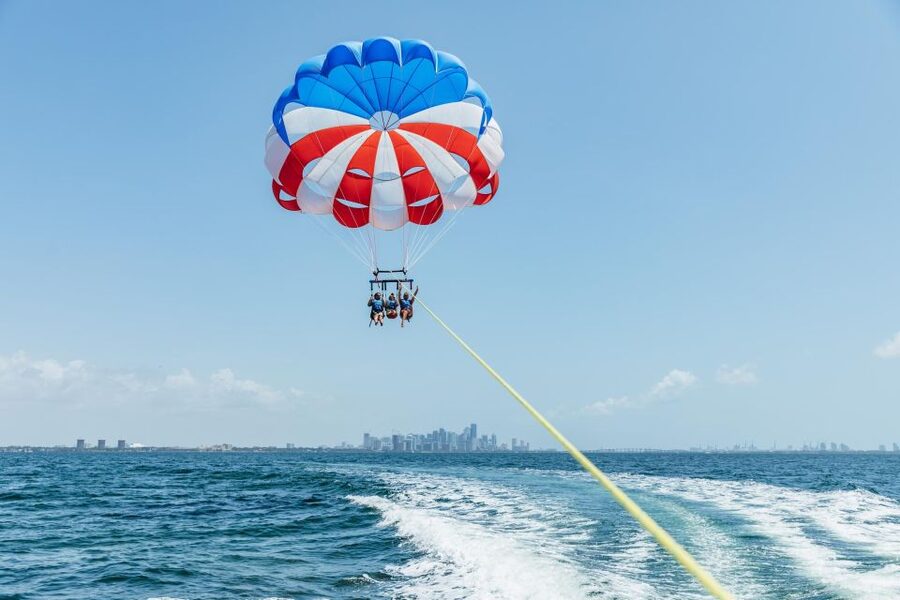 Miami: Parasailing Experience in Biscayne Bay - First Steps at Pier 9: Check-In Without the Stress