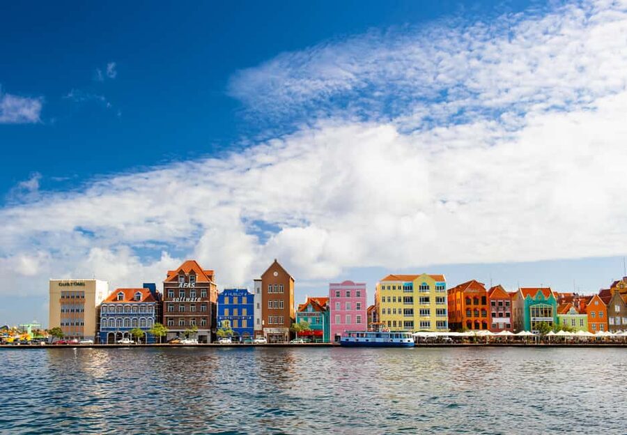 Nassau: Jet Ski Ride, Parasailing & Banana Boat Tour - Banana boat: 3.5 miles of bump and bounce