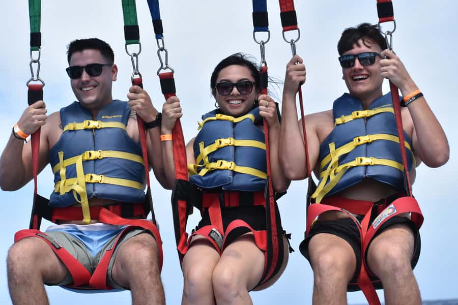 Oahu: Waikiki Parasailing - How long it really takes: the one-hour window on Oahu