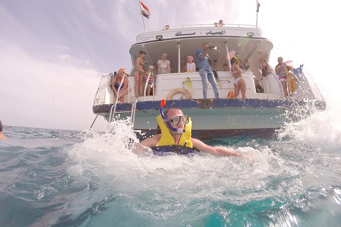 Orange Bay Island Snorkeling Trip with Parasailing - Hurghada - Parasailing ride: the adrenaline chapter above the Red Sea