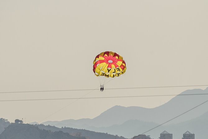 Parasailing Flight in Benidorm - Getting to the meeting point on Pg. de Colón (and why it matters)