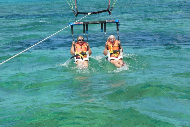 Parasailing Grand Turk - The 6–8 Minute Flight Up to Around 500 Feet