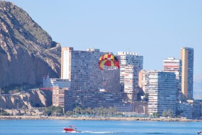 Parasailing in Alicante - The Boat Cruise Along Alicante: More Than Just Waiting