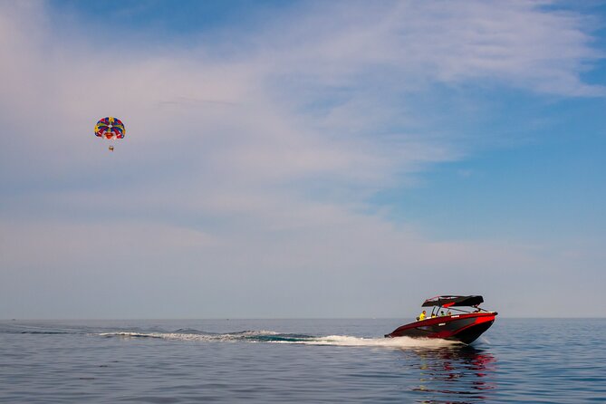 Parasailing Tour en Barcelona - The Barceloneta Part: From Pier Briefing to Airborne Views