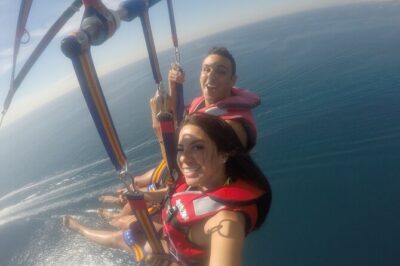 Parasailing Tour en Barcelona - That 15-Minute Flight: Height, Sensations, and the Leg-Dip Option