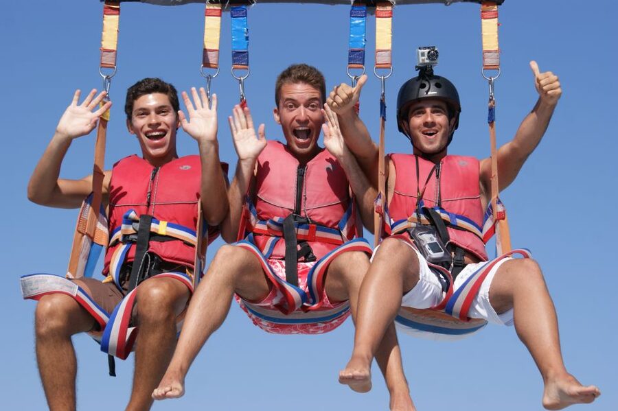 Parasailing Vilamoura - The takeoff: what 8–10 minutes in the parachute feels like