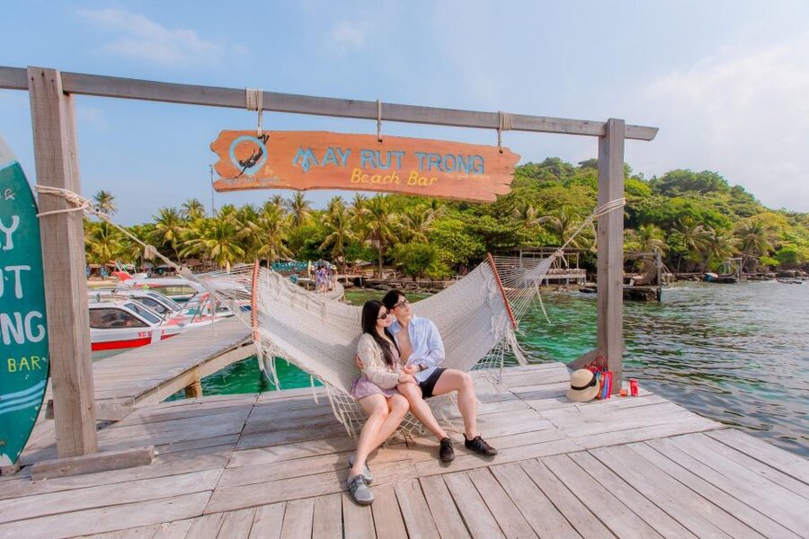 Phu Quoc: Explore 3 Islands & Parasailing and Jetski Combo - Parasailing in Phu Quoc: expect about 5 to 10 minutes in the air