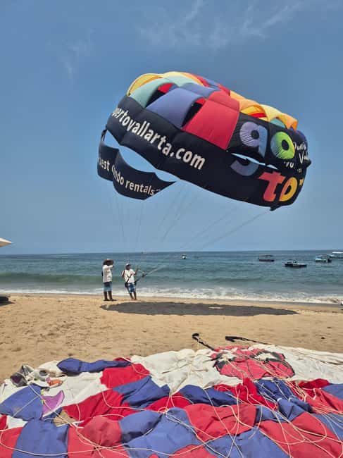 Puerto Vallarta: Private Parasailing Experience - The flight: adrenaline, but also a calm float