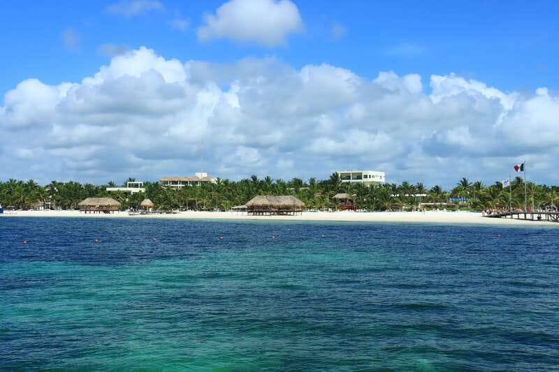 Riviera Maya: Parasailing Tour with Beach Club Access - Price and value check: $114 plus the $15 dock fee