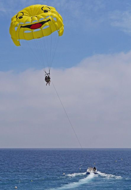 Santorini: Parasailing Flight Experience at Black Beach - Who This Parasailing Ride Is Best For