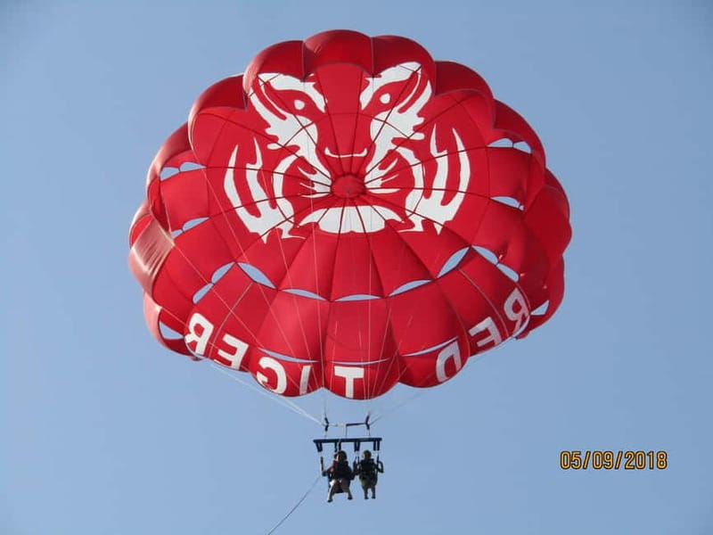 St. Julians: Go & Fun Parasailing with Free Photos & Videos - The parasailing flight: short airtime, big Malta views