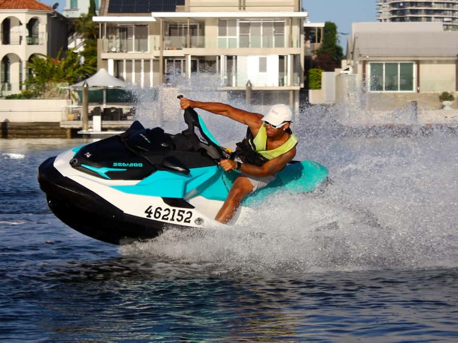 Surfers Paradise: Parasailing and Jet Ski Tour Package - Who this tour fits (and who should skip it)