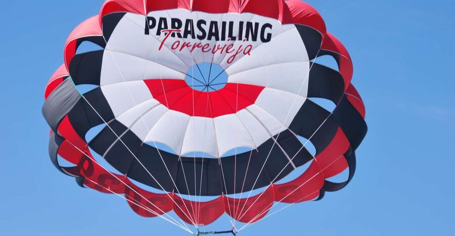 Torrevieja: parasailing experience - Where it starts: Reial Club Nàutic Torrevieja